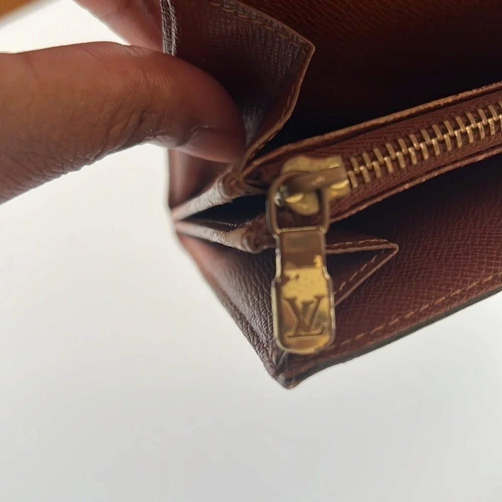 Louis Vuitton vintage wallet